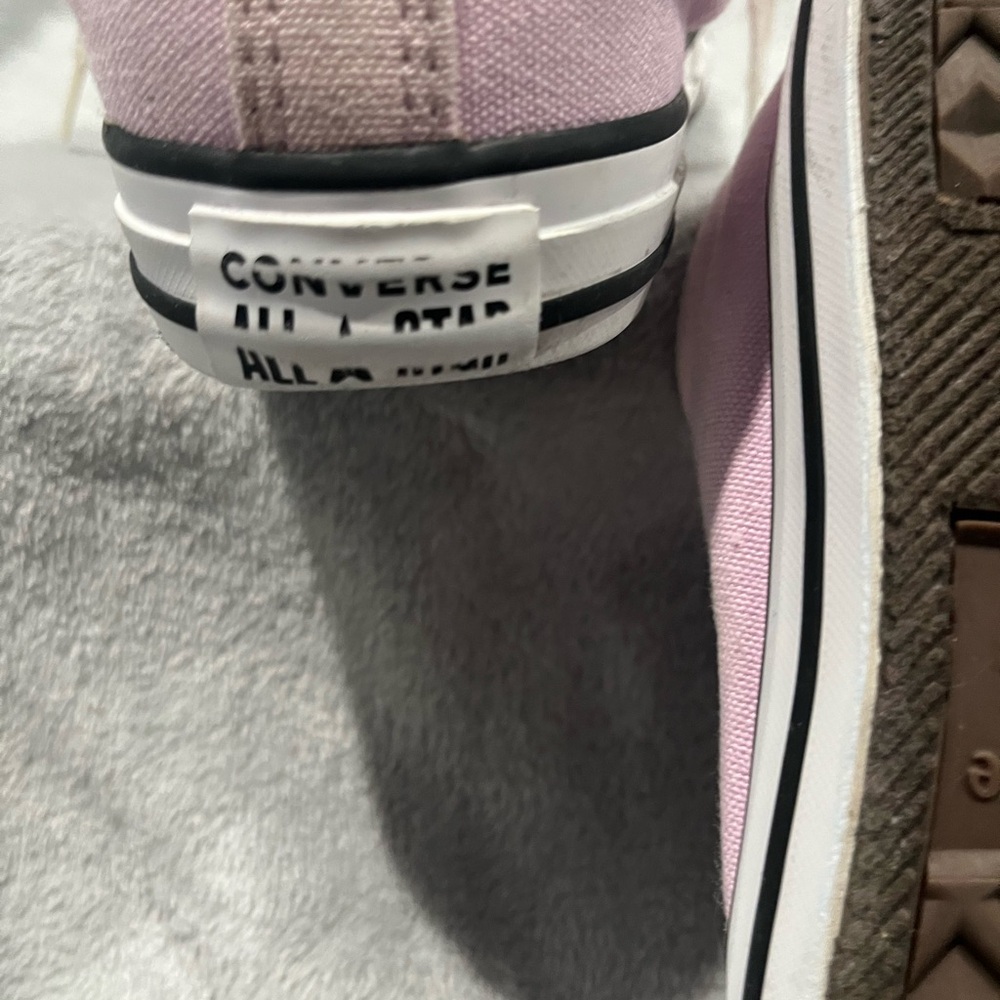 Converse Kids Light Pink Sneakers Like new worn one time - Picture 5 of 7